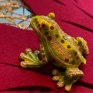 Frog Bejeweled Trinket Enamel box